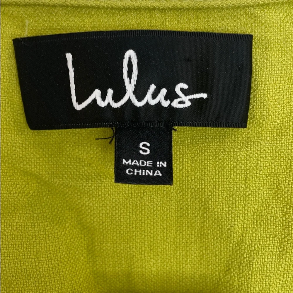 LULU’S SUNNY DAYS AHEAD V-NECK LIME GREEN RUFFLED WRAP MINI DRESS SIZE SMALL